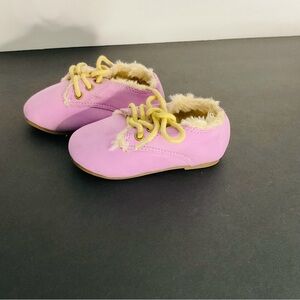 Kids Pink Faux Fur Lined Lace-Up Shoes Size 5 NWT Cozy Casual Cute